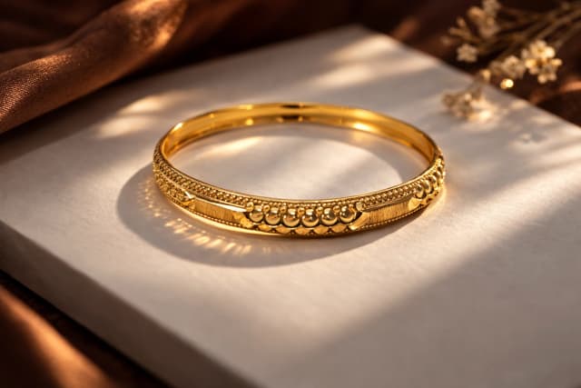 Beaded Edge Gold Bangle