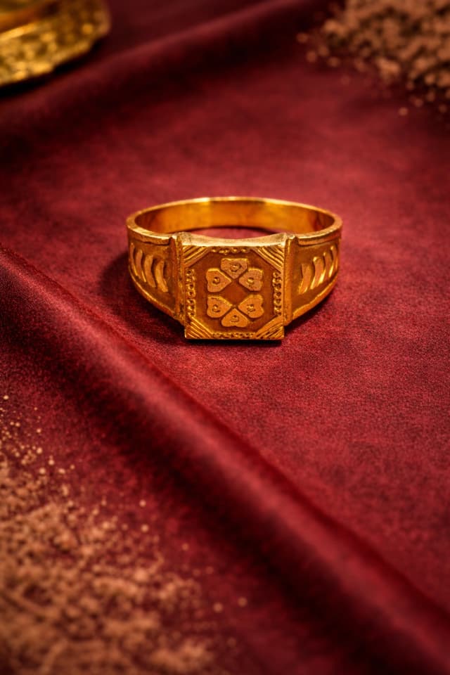 Vintage Floral Gold Signet Ring